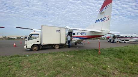 Loading aircraft