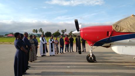 Kilimatinde safari pastors blessings the Caravan for future operations.