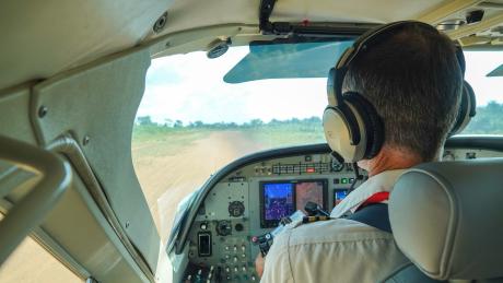 Pilot Jonathan Blomberg lands in N'zerekore