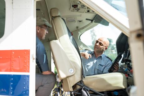 Hanno Allolio and MAF Pilot Corne Noordhoek talk about the flight.