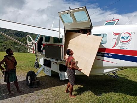 Ply wood sheets for school at Yifki