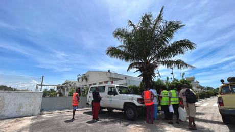 4x4 ambulance in Majunga airport bringing patient