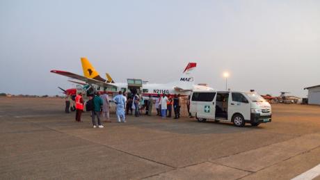 Arrival of the second and final Medevac flight of the injured from Macenta to Conakry