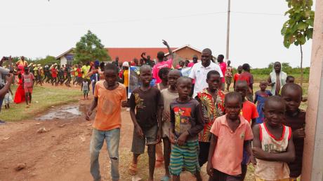 Children at Bibibdi settlement