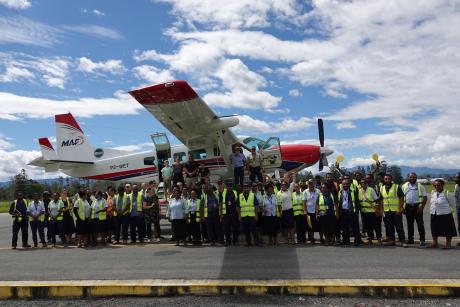 P2-WET after its arrival at Mt Hagen with the whole MAF Hagen team lined up